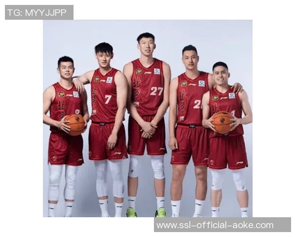 周琦力挺陈盈骏：CBA顶尖后卫无须担心磨合问题